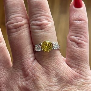 Size 7 yellow garnet and silver ring